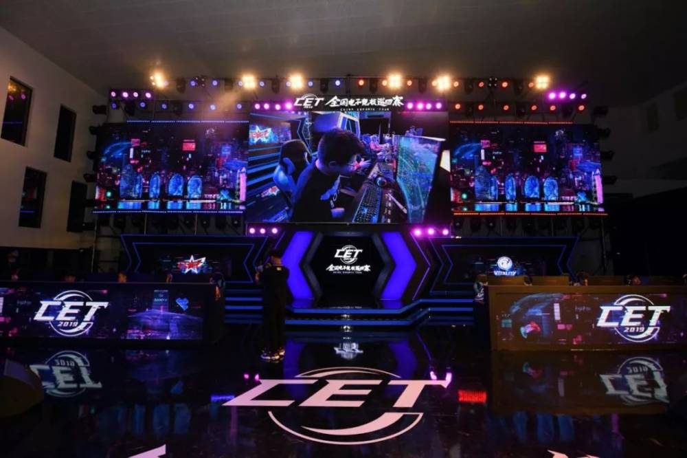 的膝盖伤势 的膝盖伤势