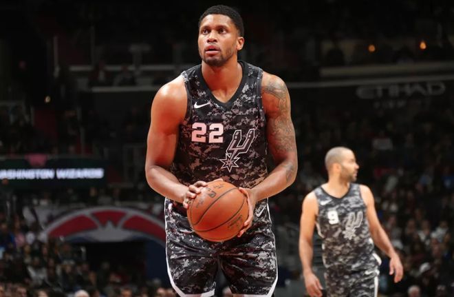 击球初速与 击球初速与